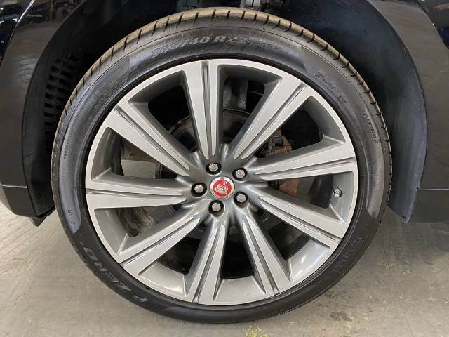 2019 Jaguar F-Pace 2.0d [240] R-Sport 5dr Auto AWD