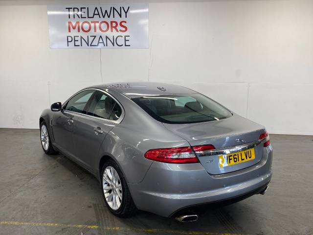 2011 Jaguar XF 3.0d V6 Luxury 4dr Auto
