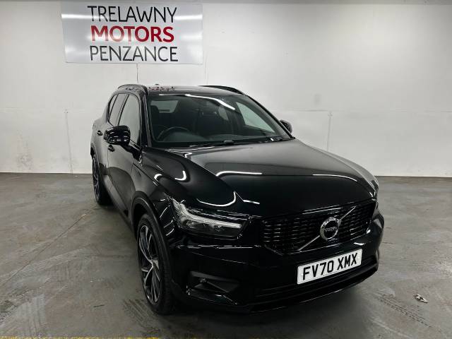 Volvo XC40 2.0 B4P R DESIGN Pro 5dr Auto Estate Petrol Black