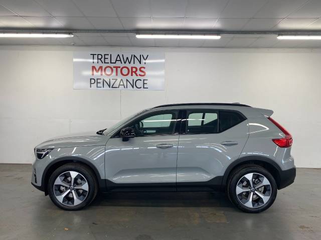 2025 Volvo XC40 2.0 B4P Plus Dark 5dr Auto
