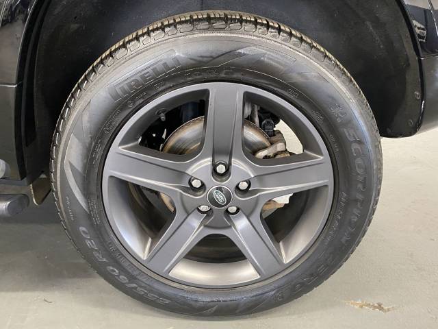 2023 Land Rover Defender 3.0 D250 X-Dynamic SE 110 5dr Auto